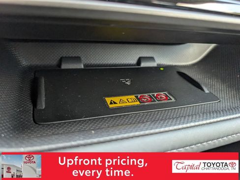 Used 2025 Toyota Highlander XLE AWD/4WD image 25