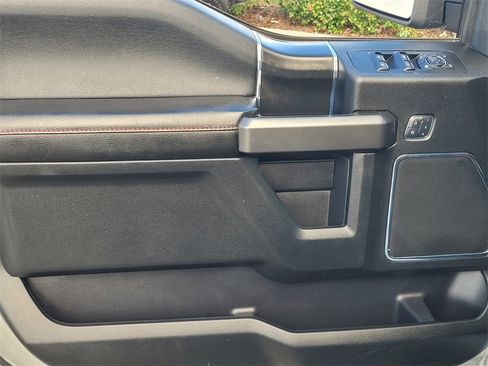 Used 2018 Ford F150 Lariat image 15