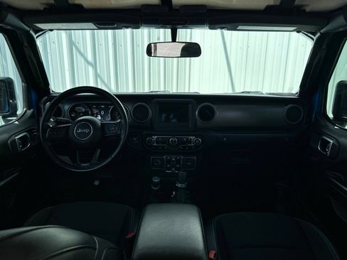 Used 2021 Jeep Gladiator Sport AWD/4WD image 18