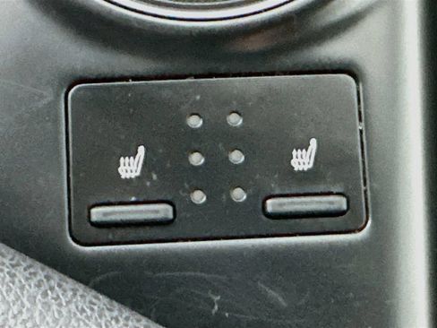 Used 2019 Toyota Camry XSE FWD image 23