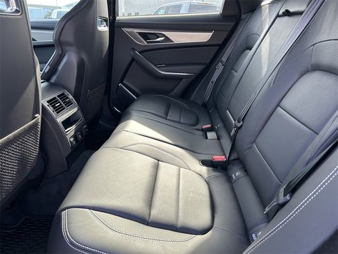 Used 2024 Jaguar F-PACE R-Dynamic S image 16