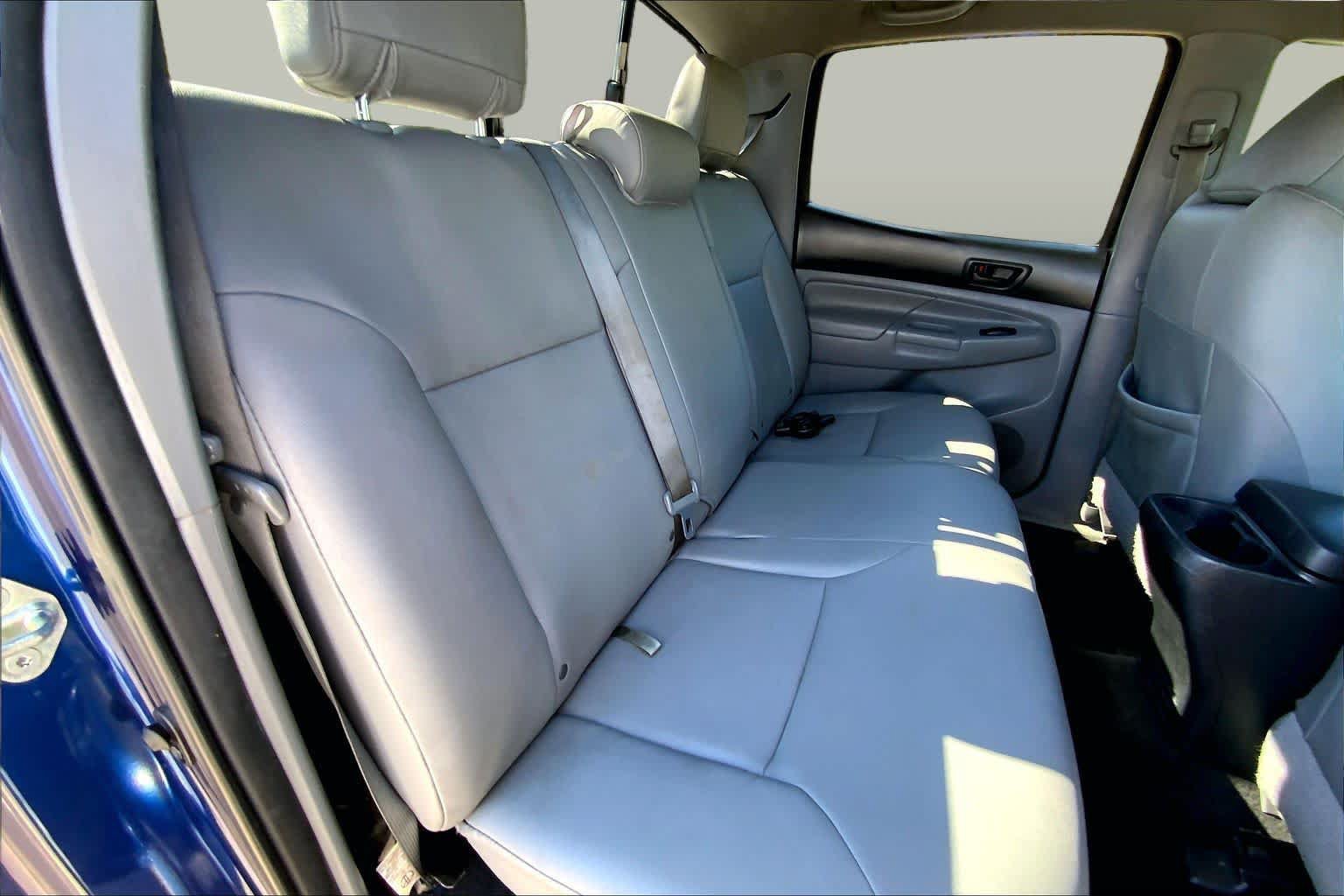 Used 2014 Toyota Tacoma PreRunner w/ Limited Package RWD image 18
