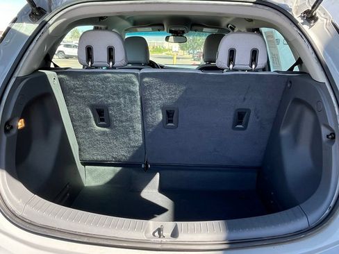 Used 2021 Chevrolet Bolt LT FWD image 27