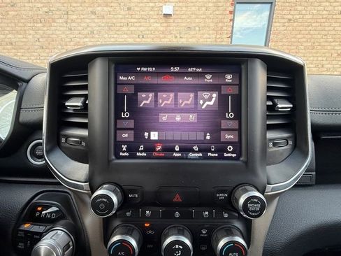 Used 2019 RAM 1500 Laramie AWD/4WD image 21