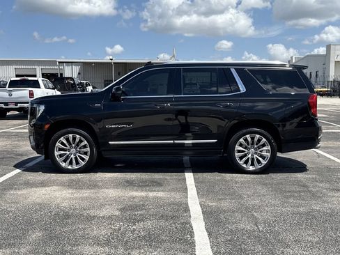 Used 2023 GMC Yukon Denali w/ Denali Reserve Package AWD/4WD image 8