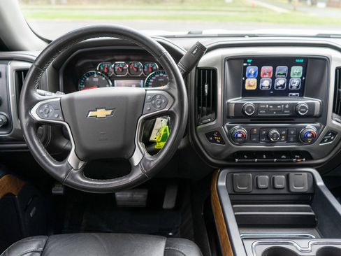 Used 2018 Chevrolet Silverado 1500 LTZ w/ Sport Package image 12