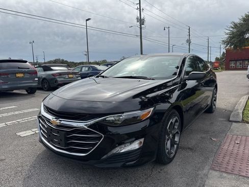 Used 2023 Chevrolet Malibu LT w/ Driver Confidence Package FWD image 4