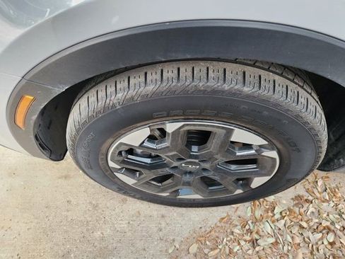 Used 2025 Kia Sorento S w/ Panoramic Sunroof Package image 9