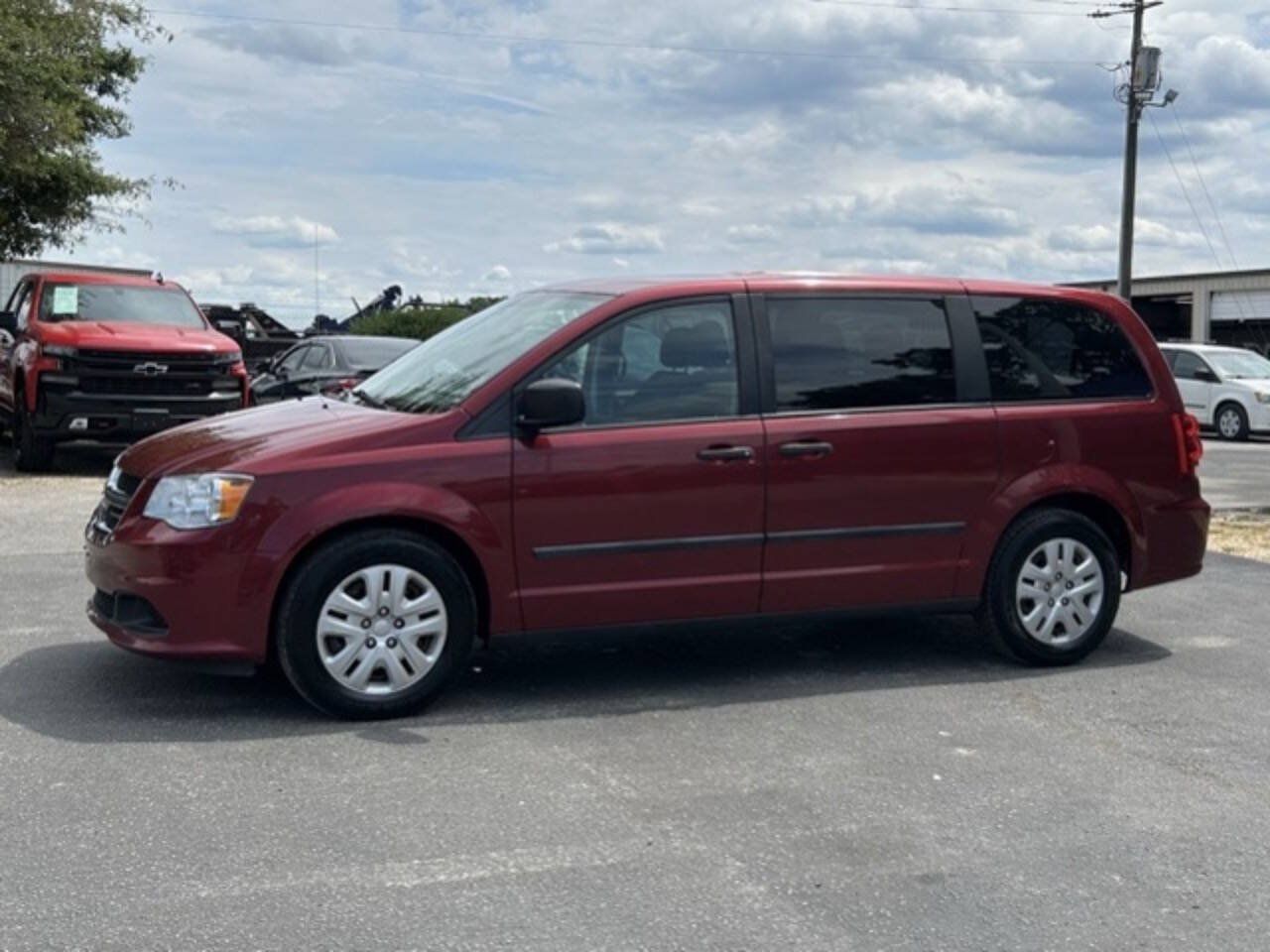 Used 2015 Dodge Grand Caravan American Value Package w/ UConnect Hands-Free Group FWD image 4