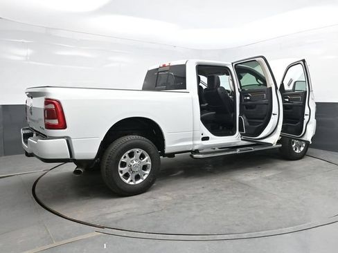 Used 2024 RAM 2500 Laramie AWD/4WD image 47