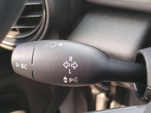 Used 2015 MINI Cooper 4-Door Hardtop FWD image 28