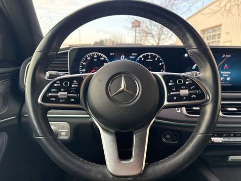 Used 2023 Mercedes-Benz GLS 580 4MATIC image 12