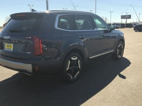 Used 2025 Kia Telluride S image 8