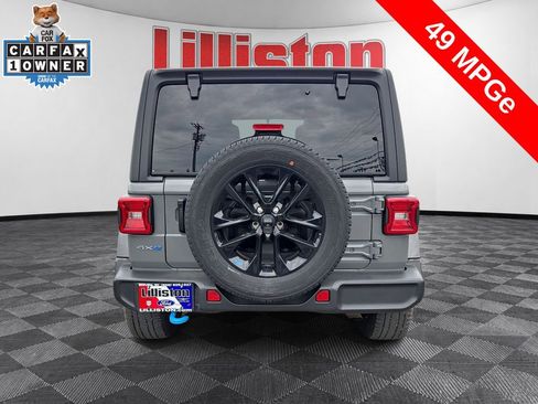Used 2023 Jeep Wrangler Unlimited Sahara w/ Cold Weather Group AWD/4WD image 5