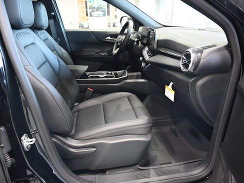 New 2026 Chevrolet Equinox LT w/ Convenience Package II FWD image 10