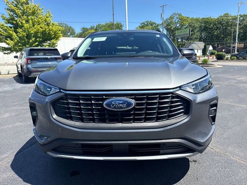 Used 2025 Ford Escape SE FWD image 14