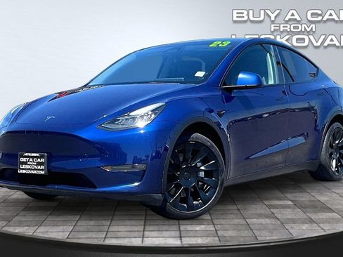Used 2023 Tesla Model Y Long Range AWD/4WD image 12