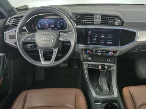 Used 2020 Audi Q3 2.0T Premium w/ Convenience Package image 4