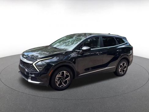 Used 2025 Kia Sportage LX FWD image 8