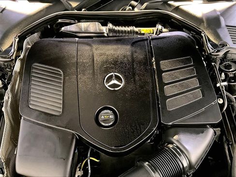 Certified 2025 Mercedes-Benz C 300 4MATIC Sedan image 31