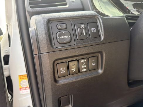 Used 2024 Toyota 4Runner Limited AWD/4WD image 13