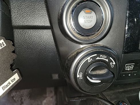 Used 2018 Nissan Titan Platinum Reserve w/ Platinum Utility Package image 20