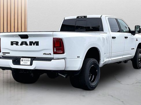 New 2026 RAM 3500 Big Horn AWD/4WD image 9