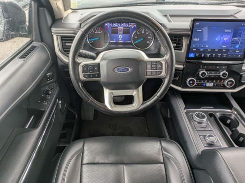 Used 2024 Ford Expedition XLT AWD/4WD image 18