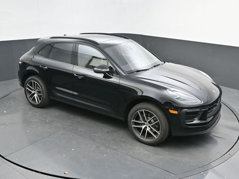 New 2026 Porsche Macan image 34