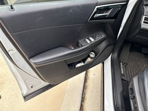 Used 2022 Mitsubishi Outlander SE FWD image 5