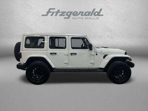 Used 2021 Jeep Wrangler Unlimited Sahara w/ LED Lighting Group AWD/4WD image 6