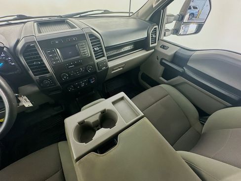 Used 2022 Ford F250 XL w/ STX Appearance Package image 11