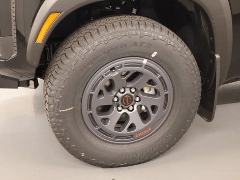 New 2026 Nissan Frontier PRO-4X w/ Tow Package AWD/4WD image 8
