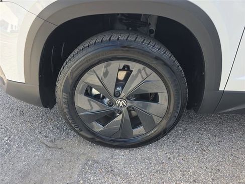 Used 2025 Volkswagen Taos S image 7