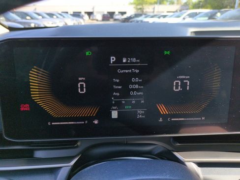 New 2026 Kia Carnival EX FWD image 21