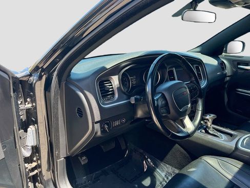 Used 2022 Dodge Charger SXT w/ Leather Interior Group RWD image 9