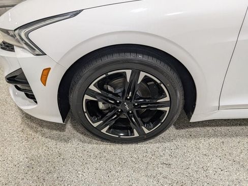 Used 2023 Kia K5 GT-Line w/ GT-Line Premium Package FWD image 9