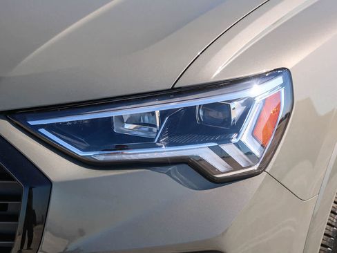 New 2025 Audi Q3 2.0T Premium image 5