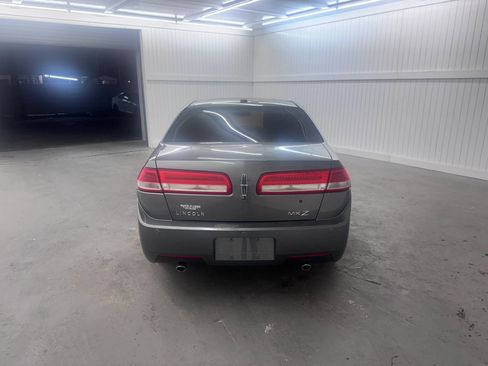 Used 2010 Lincoln MKZ image 6