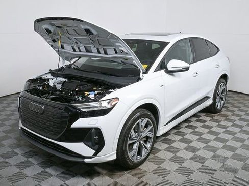 Certified 2023 Audi Q4 e-tron Prestige w/ Black Optic Package image 33