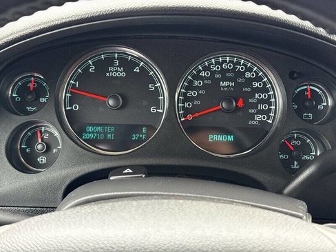 Used 2012 GMC Yukon Denali image 25