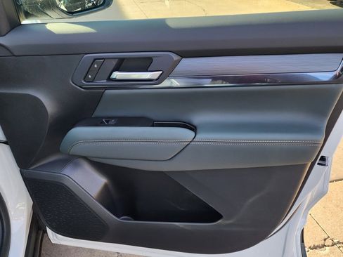 New 2026 GMC Terrain AT4 w/ Convenience Package III image 38