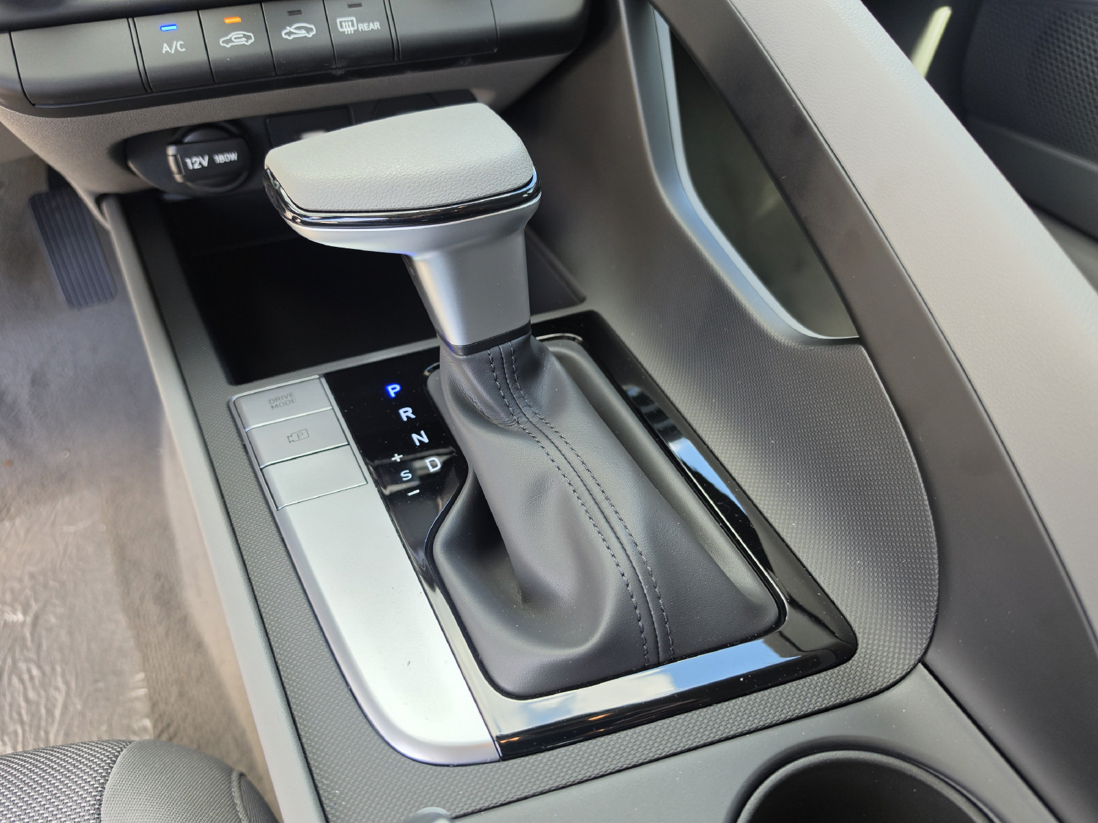 New 2026 Hyundai Elantra SE FWD image 26