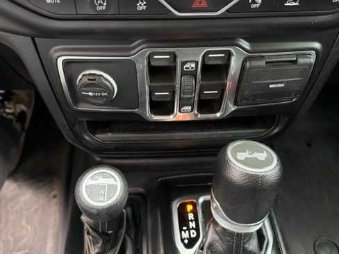 Used 2021 Jeep Wrangler Unlimited Sport AWD/4WD image 19