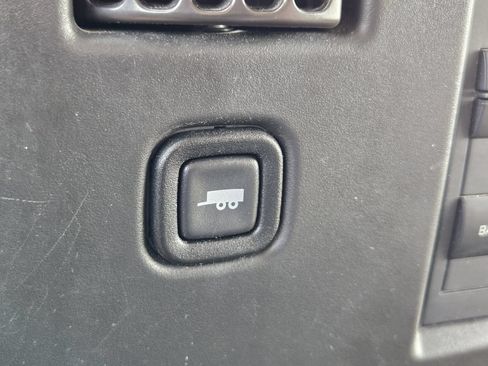 Used 2020 Chevrolet Express 2500 w/ Communications Package RWD image 21