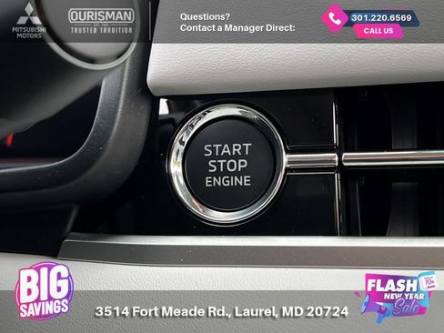 New 2025 Mitsubishi Outlander SE image 28