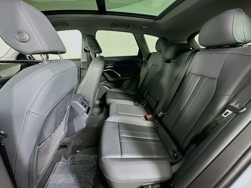 Used 2025 Audi Q5 Premium Plus w/ Premium Plus AWD/4WD image 9