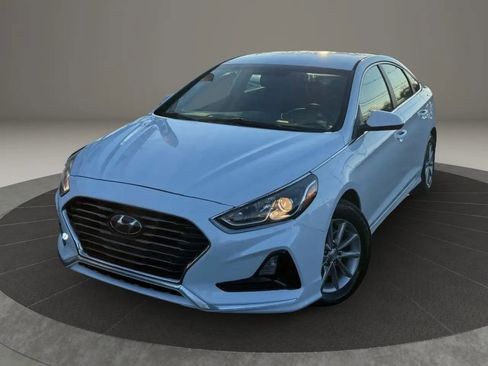 Used 2019 Hyundai Sonata SE image 2