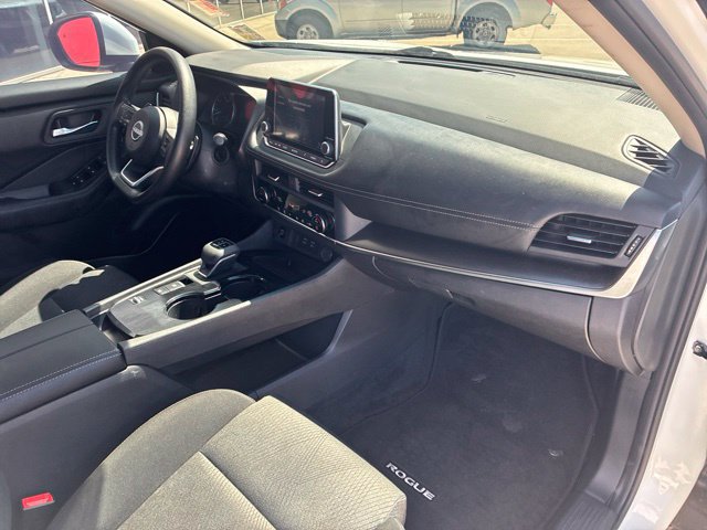 Used 2024 Nissan Rogue SV FWD image 12