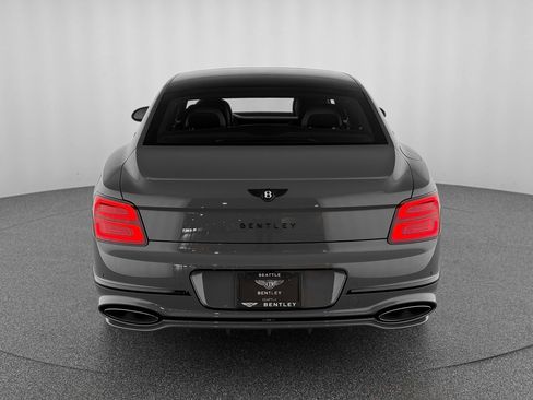 Used 2025 Bentley Flying Spur Plug-In Hybrid AWD/4WD image 4